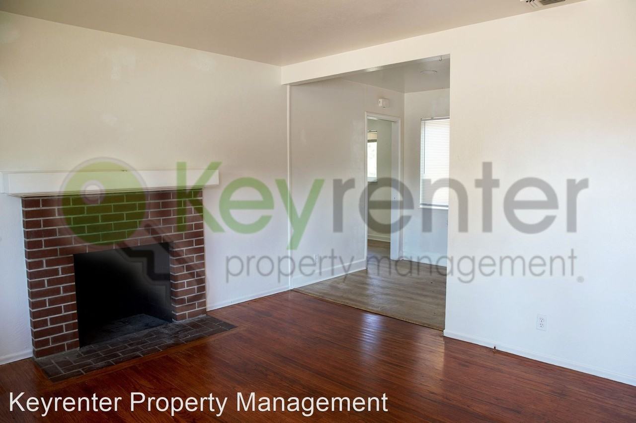 5121 Da Rosa Dr - Photo 3 of 10