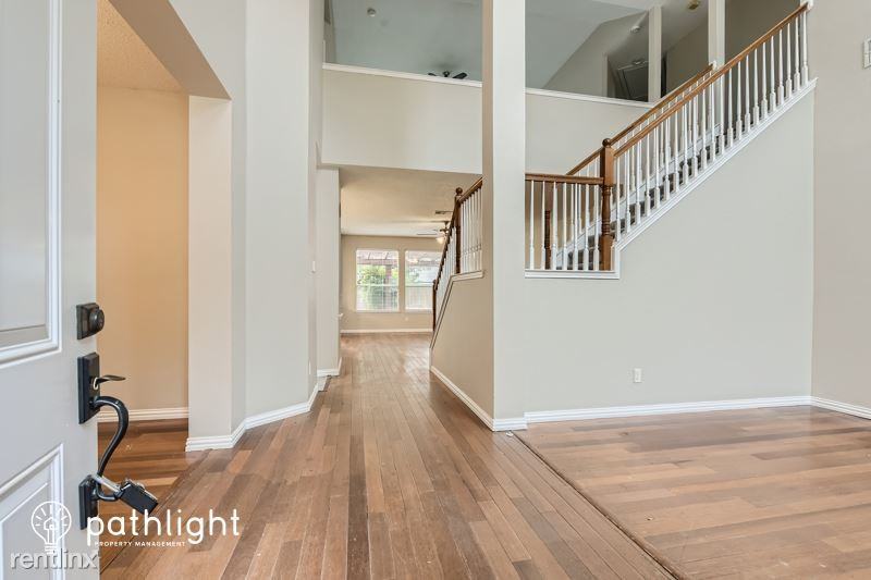 5545 Murton Pl - Photo 3 of 25