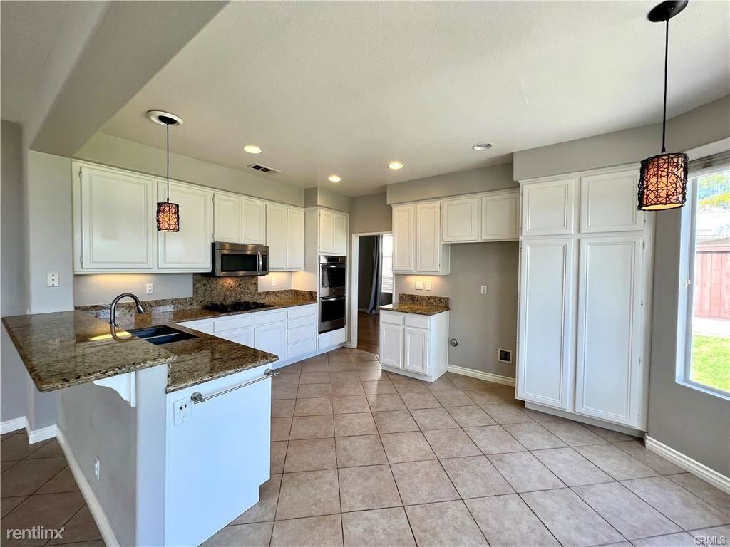 40 Calle Cabrillo - Photo 3 of 10