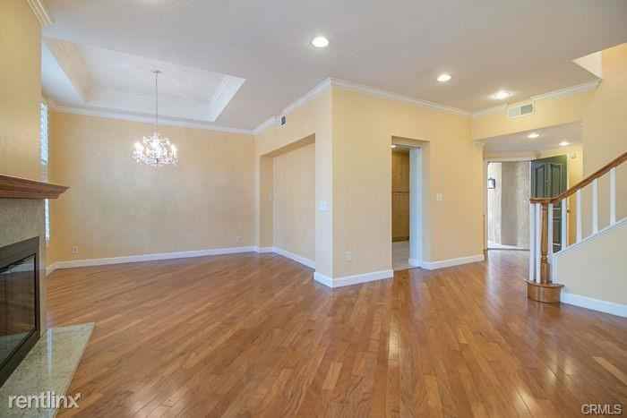 807 Muirfield Dr - Photo 3 of 10