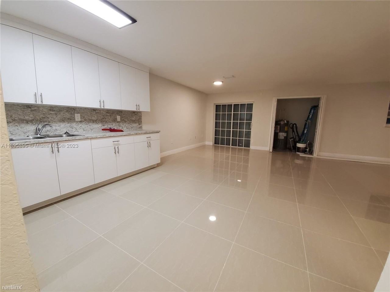 10372 Nw 10th Ave #B - Photo 3 of 10