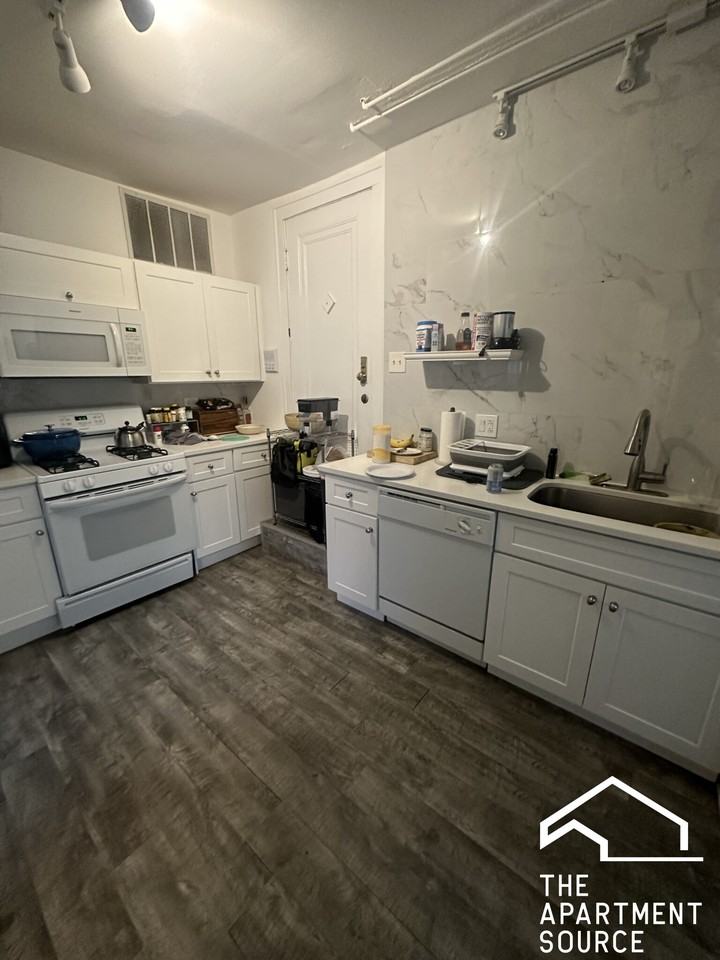 2724 W Logan Blvd #GDN