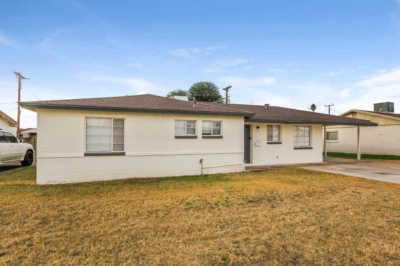 3733 W Marshall Ave - Photo 3 of 16