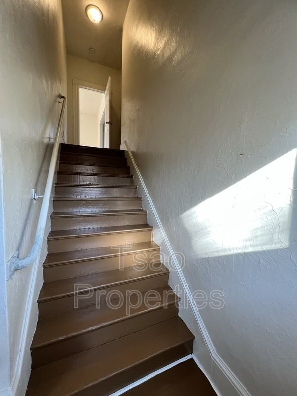 18 E Willow St - Photo 4 of 23