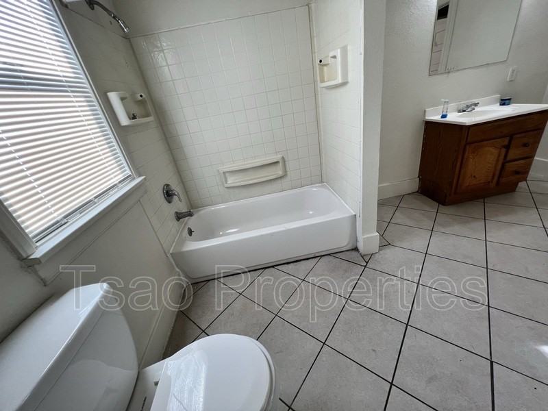 18 E Willow St - Photo 7 of 23