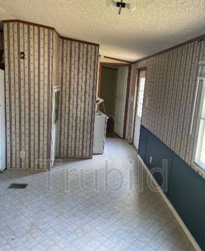 618 Denson Ln Ne - Photo 3 of 3