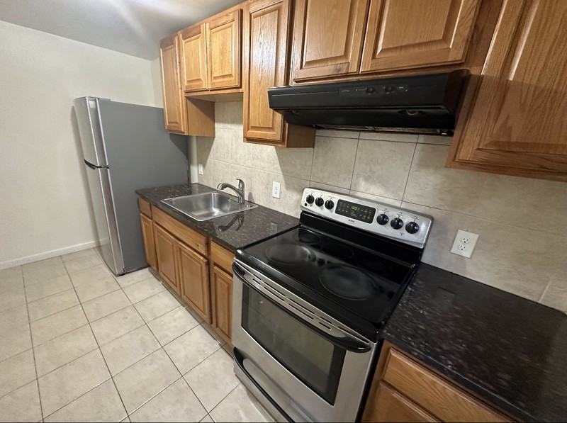 67 Flower Rd - Photo 2 of 6