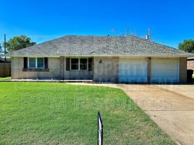 3024 Sw 66th St - Photo 1 of 1