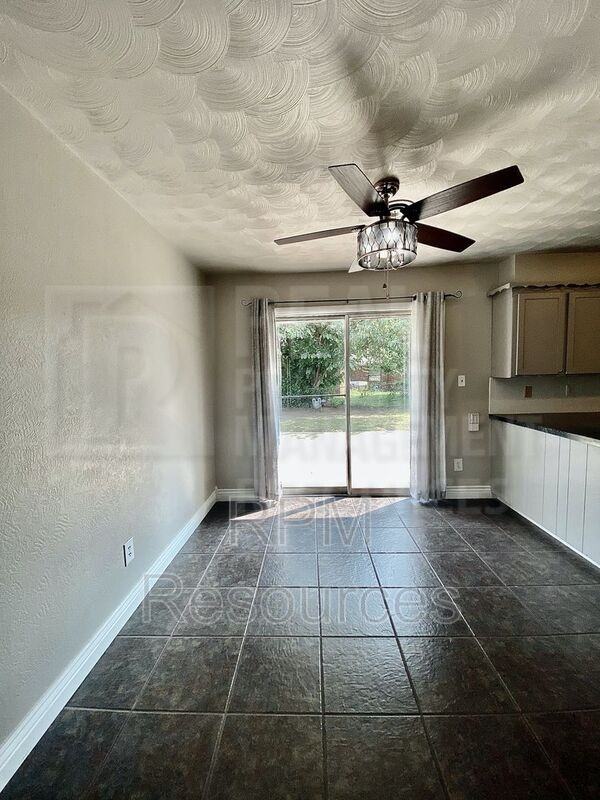 3024 Sw 66th St - Photo 6 of 22