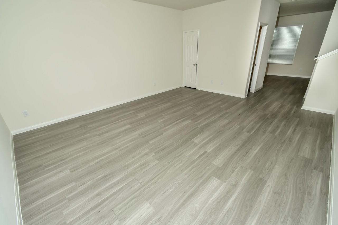 14 Leisure Shore Ct - Photo 3 of 14