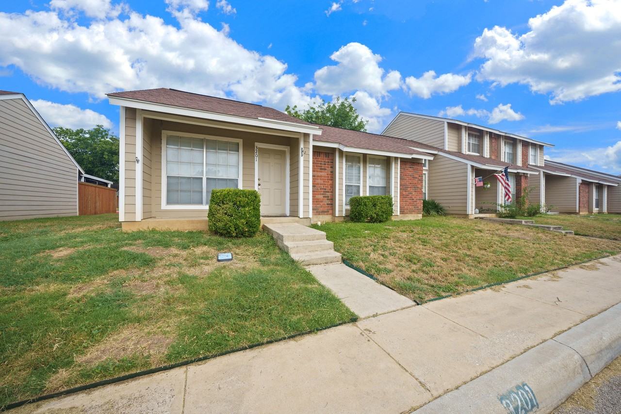 9140 Timber Path - Photo 2 of 31