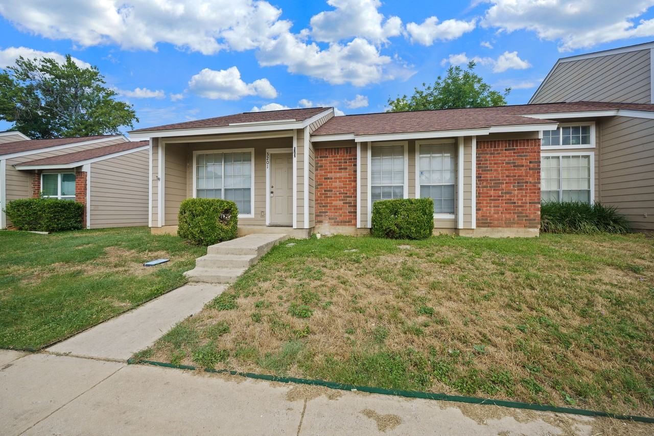 9140 Timber Path - Photo 3 of 31