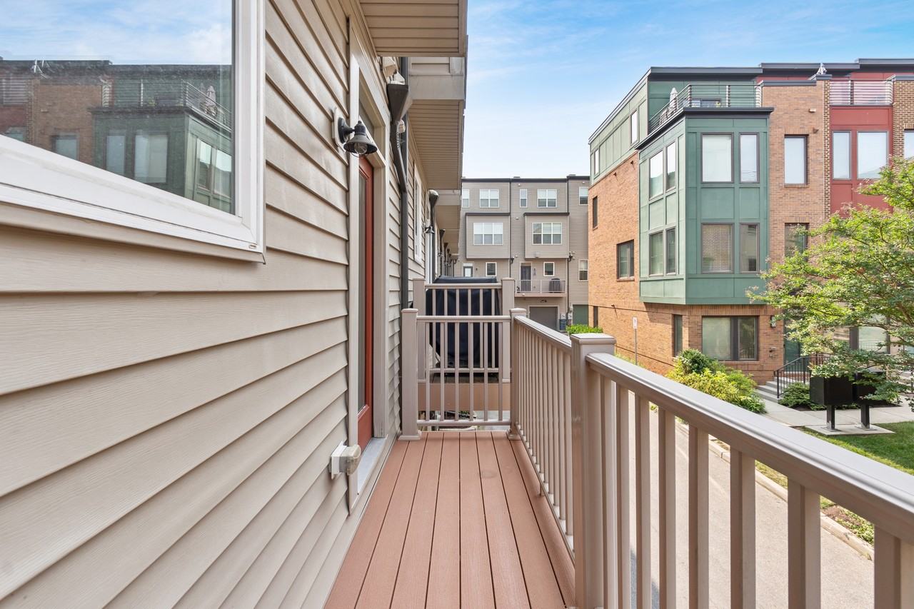 4516 Kennedy St - Photo 7 of 40