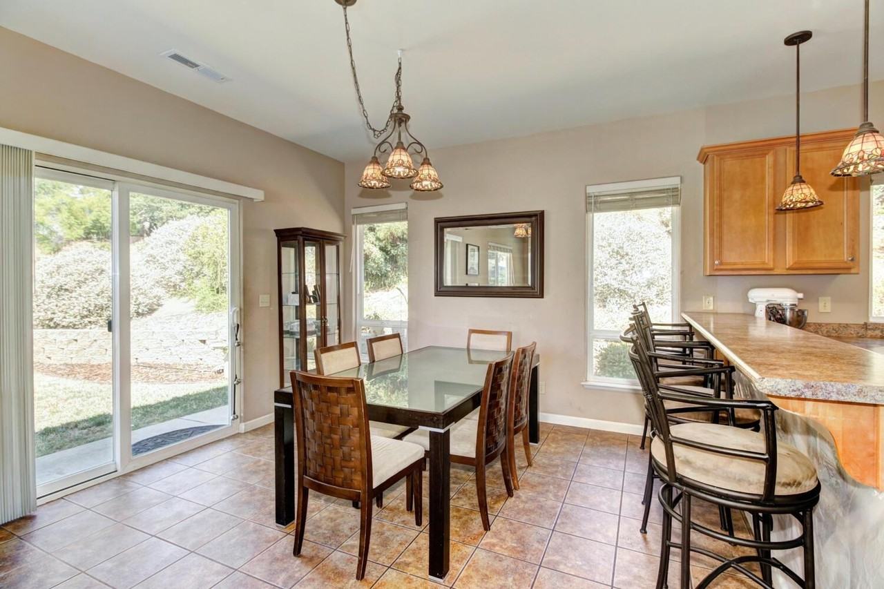 297 Meadowcrest - Photo 3 of 17