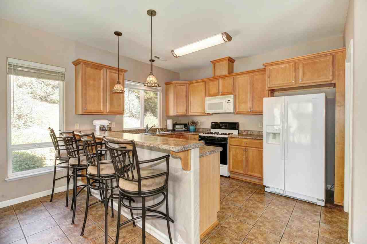 297 Meadowcrest - Photo 4 of 17
