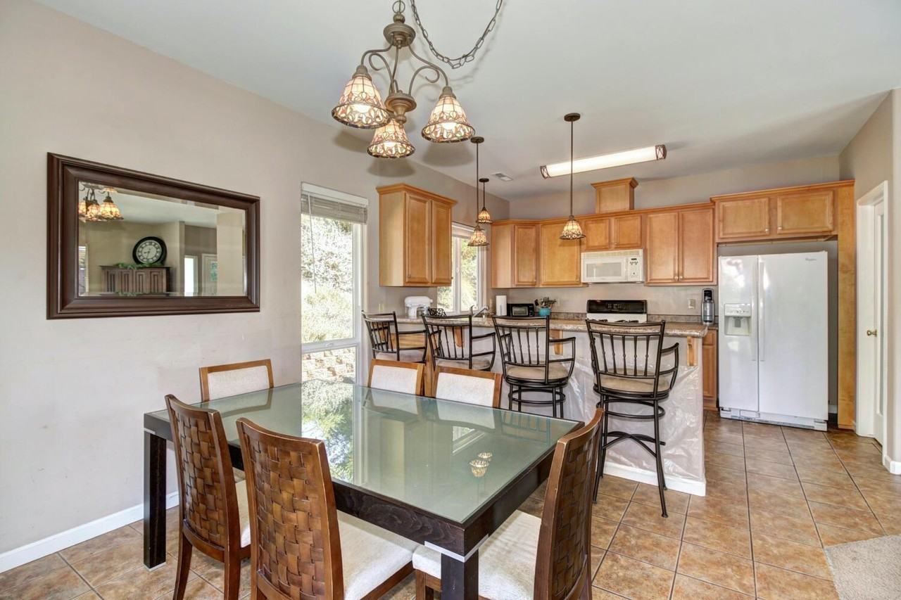 297 Meadowcrest - Photo 5 of 17