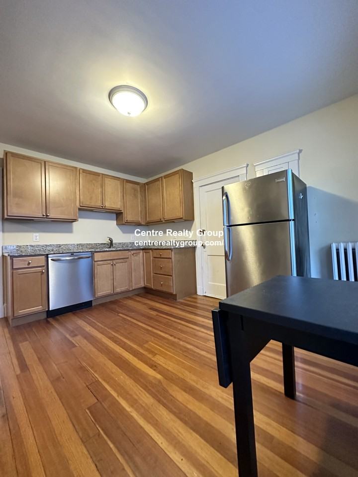 10 Stedman St #3 - Photo 2 of 31