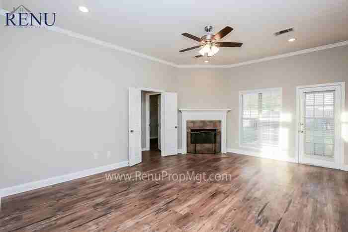 588 Oak Ridge Rd - Photo 2 of 17