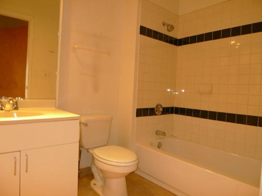 S Clark St #603 - Photo 3 of 4