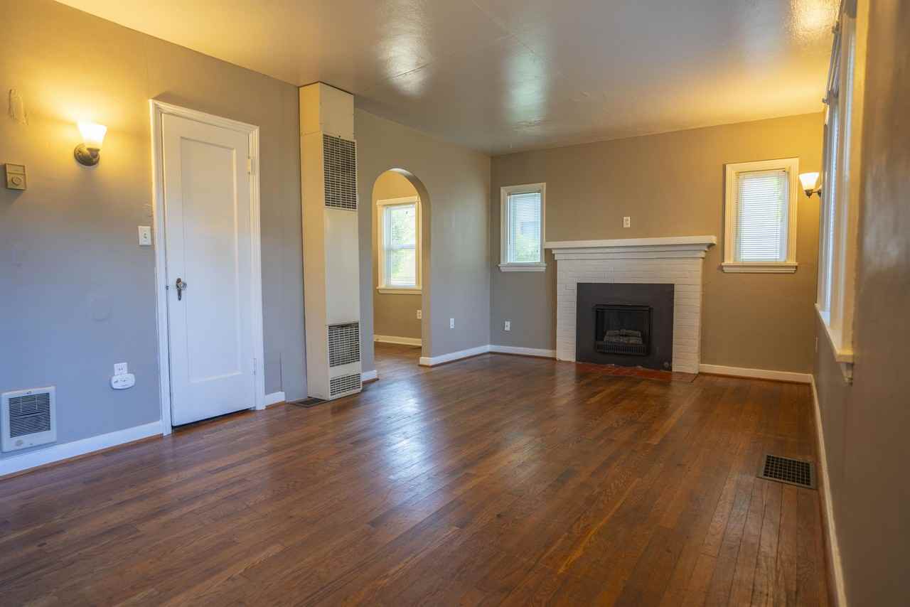 705 Cottage St Ne #705 - Photo 3 of 15