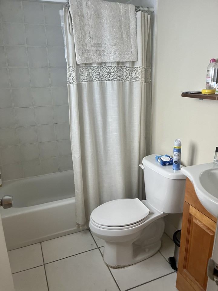 565 Northeast 121st Street #204 - Photo 4 of 5