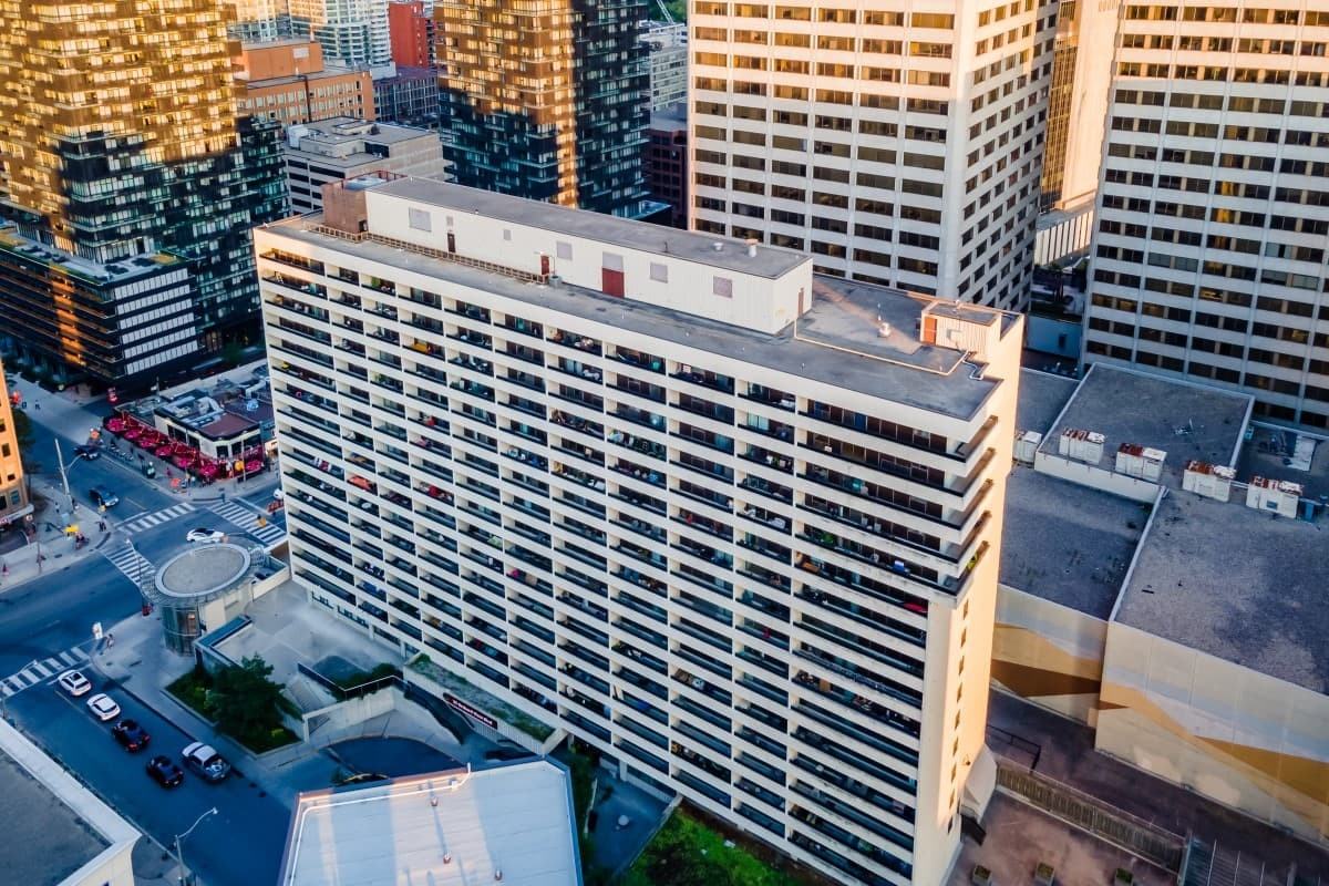 Yonge Eglinton Apartments — Orchard View 33 Orchard View Blvd