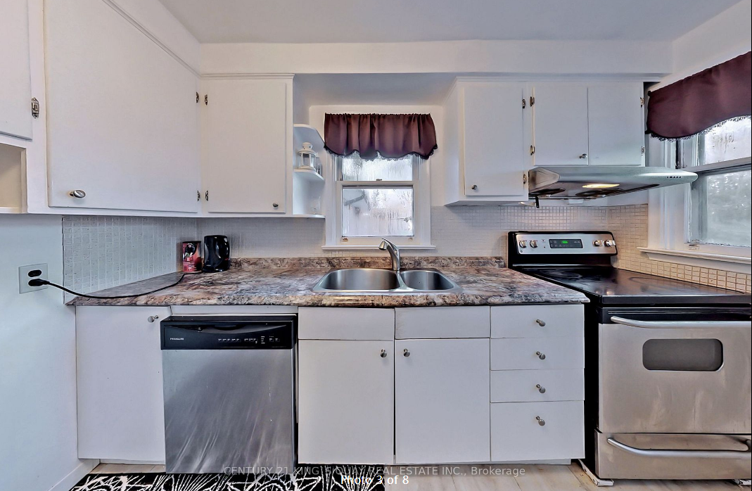 361 Paliser Crescent South - Photo 3 of 8