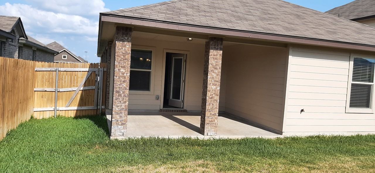 1222 Kiskadee Branch Dr #1 - Photo 4 of 4