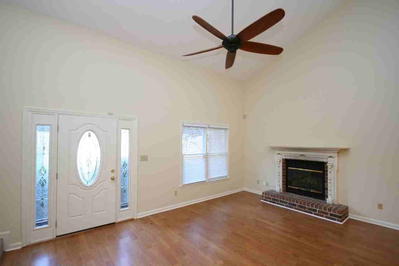 122 West Lake Circle #1 - Photo 5 of 24