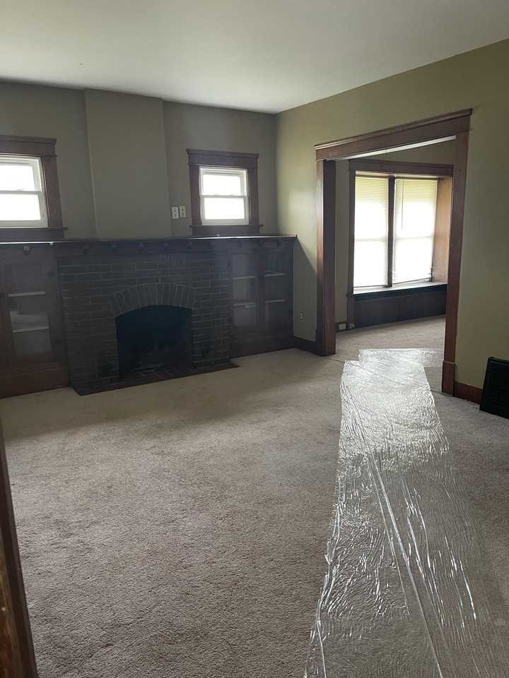 218 Para Ave #1 - Photo 3 of 7