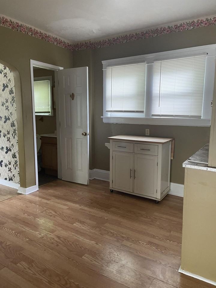 218 Para Ave #1 - Photo 5 of 7