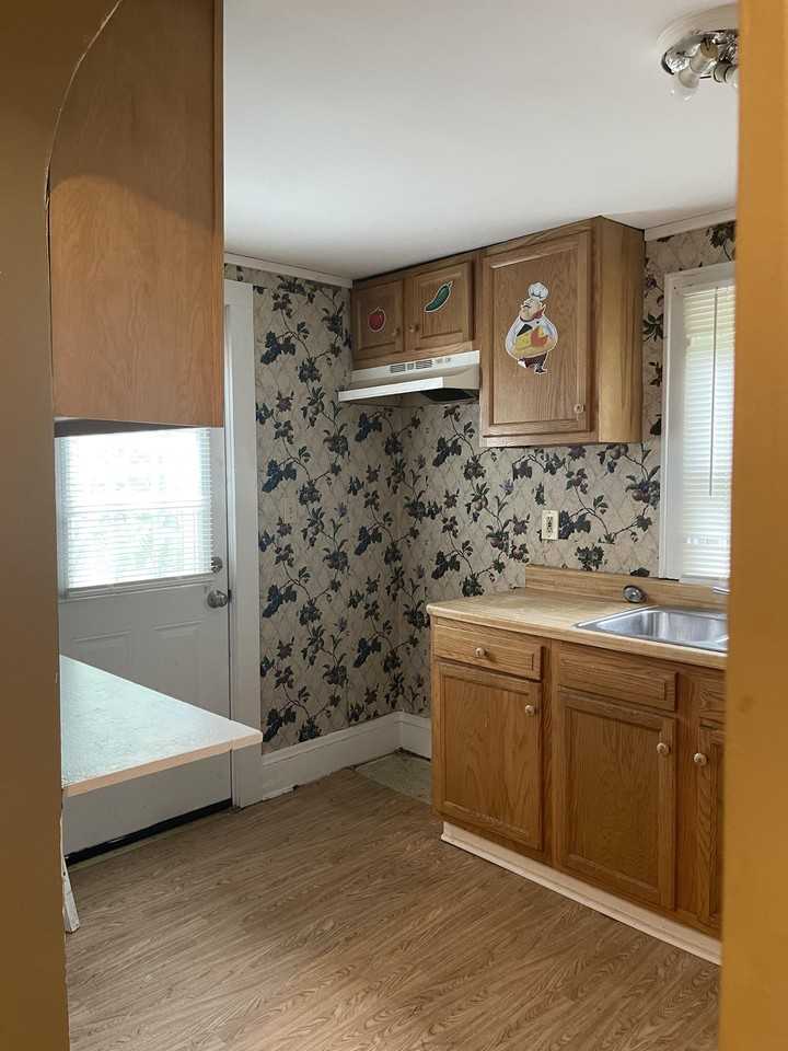 218 Para Ave #1 - Photo 6 of 7