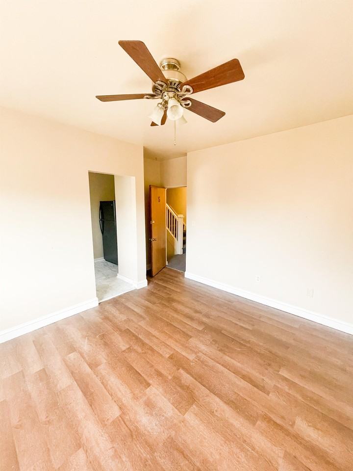 3500 Elm St #6 - Photo 3 of 7