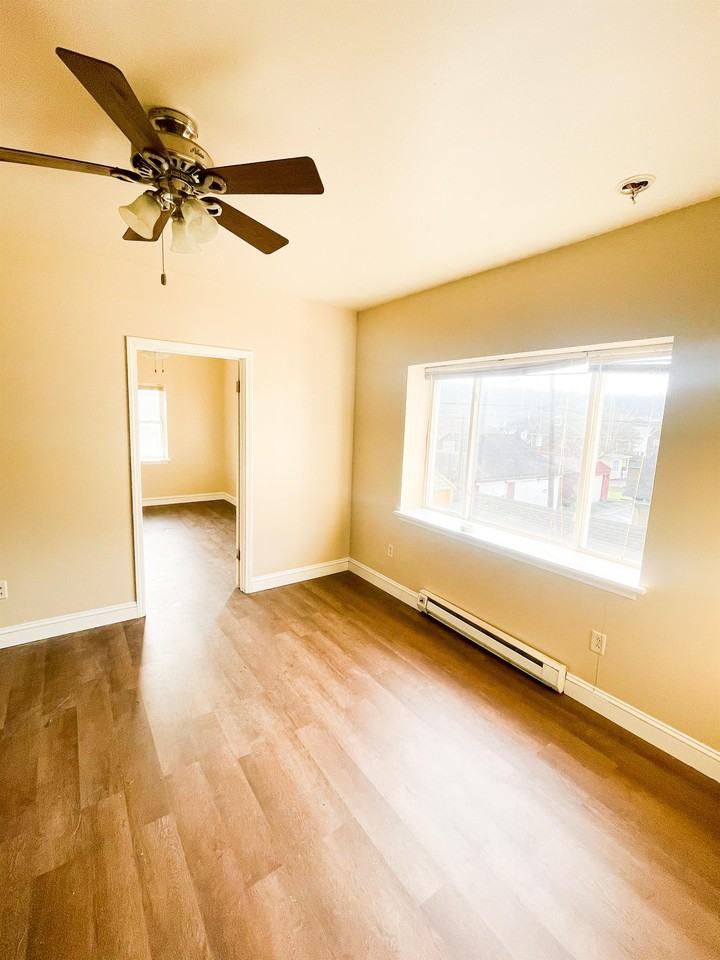 3500 Elm St #6 - Photo 4 of 7