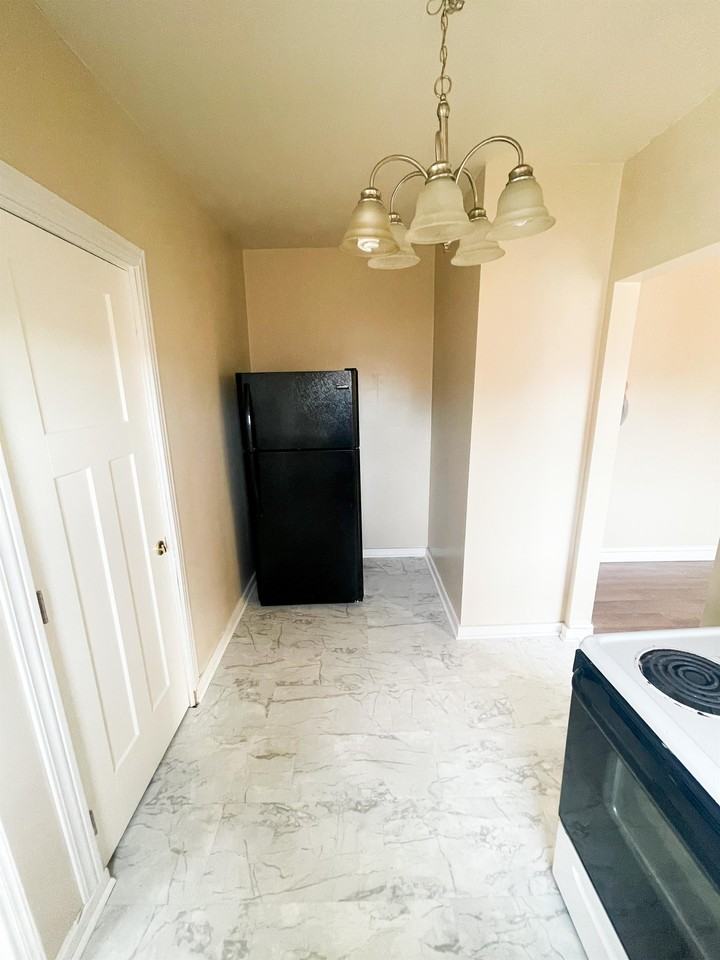 3500 Elm St #6 - Photo 6 of 7