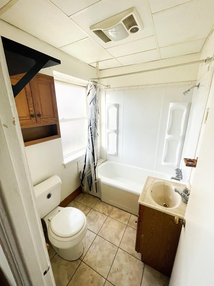 3500 Elm St #6 - Photo 7 of 7