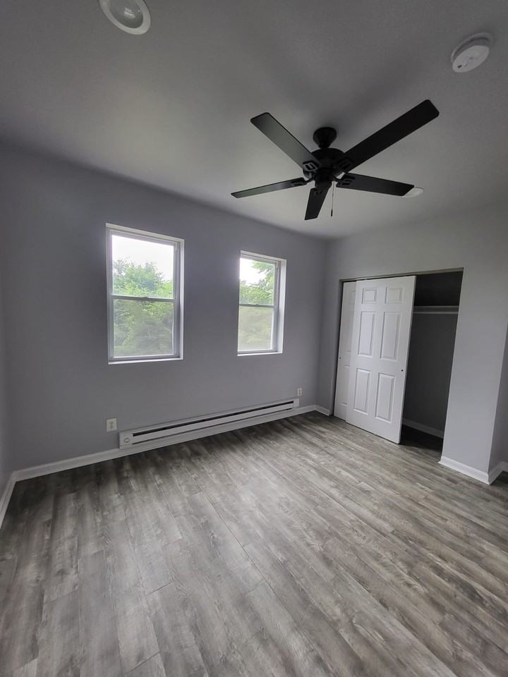 4914 Knox St #2 - Photo 6 of 15