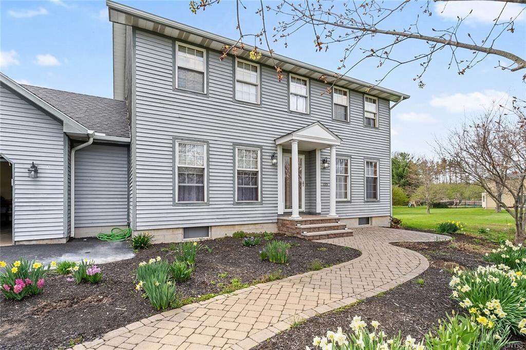 199 Academy St - Photo 2 of 32