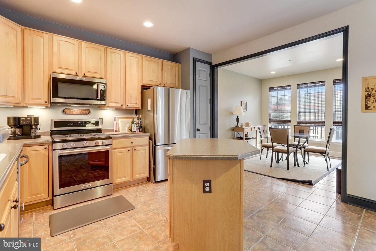 3649 Madison Watch Way - Photo 3 of 39