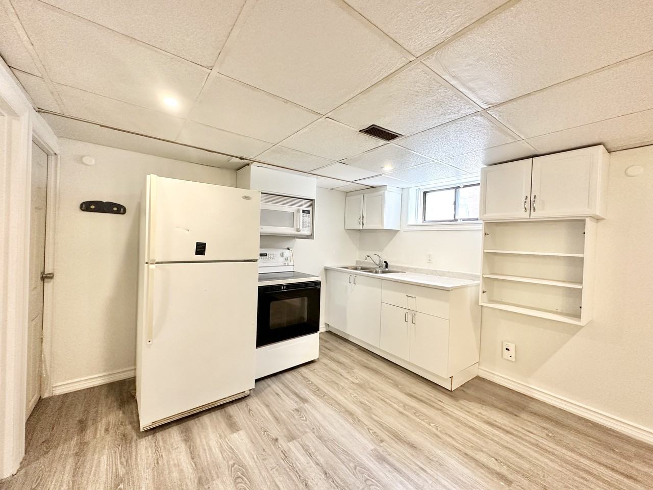 262 Gibbons St, Oshawa, Ontario Apartments 62 Gibbons St, Oshawa, ON