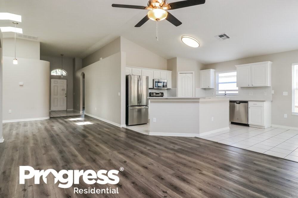 13519 White Elk Loop - Photo 3 of 16