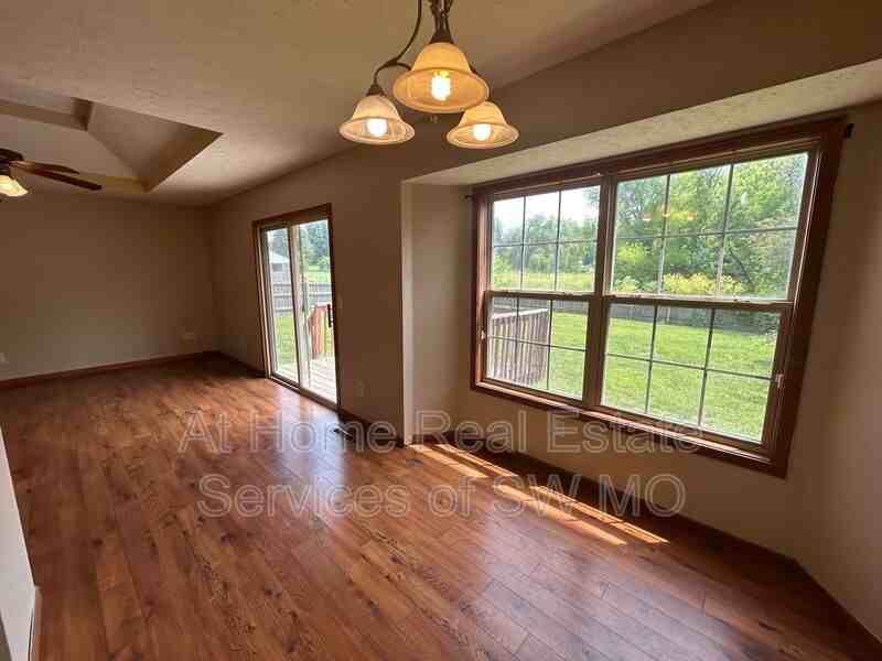 125 Deer Run - Photo 6 of 12
