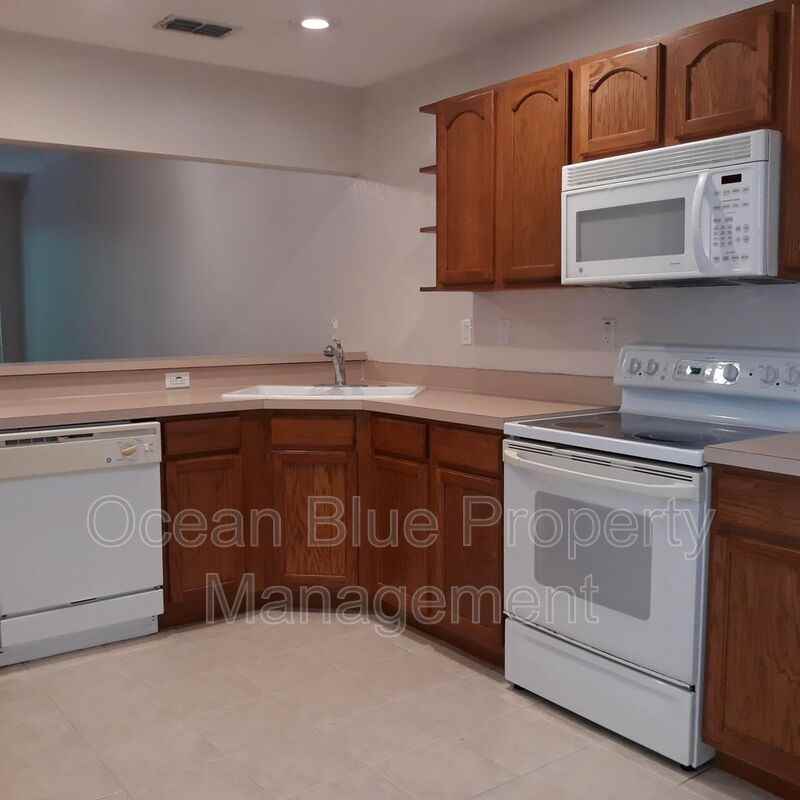 1837 Hammocks Ave - Photo 3 of 24