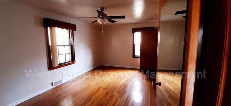 1215 East Dr - Photo 3 of 8