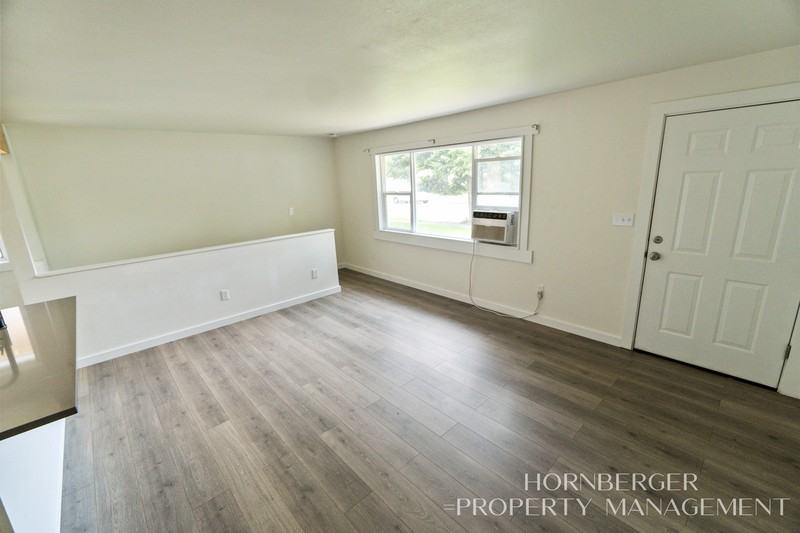 1426 W Montgomery Ave - Photo 2 of 19