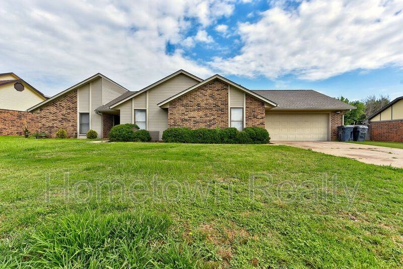 7621 Doris Pl - Photo 2 of 45