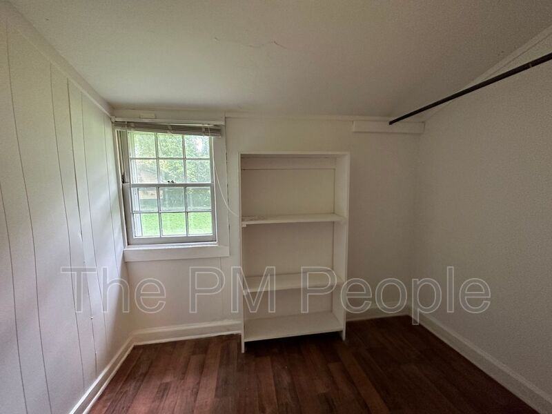 113 S 7th St - Photo 7 of 8