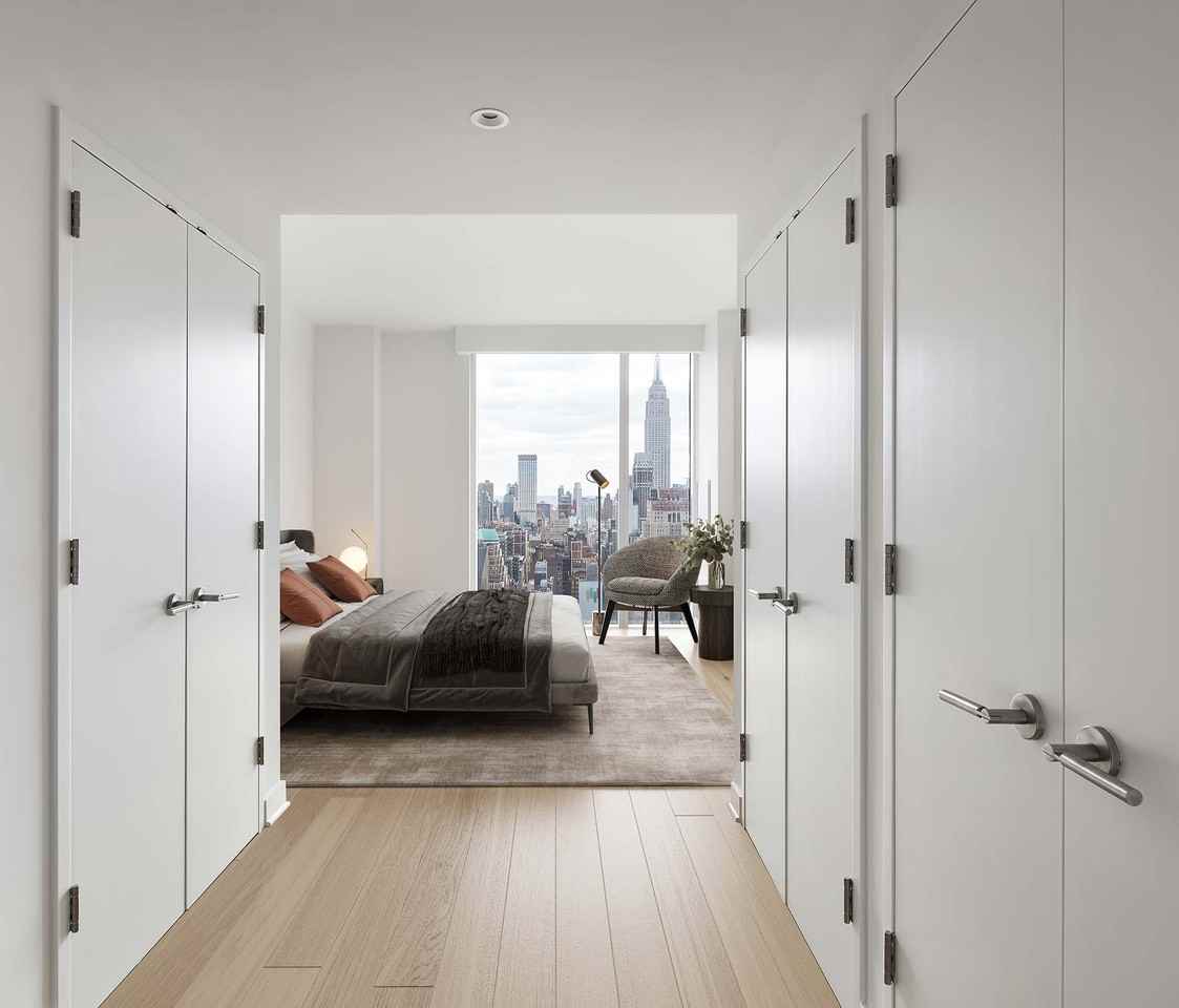 The Set - Photo 6 of 50