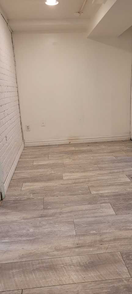 32 Colborne Street West 2 - Photo 2 of 8