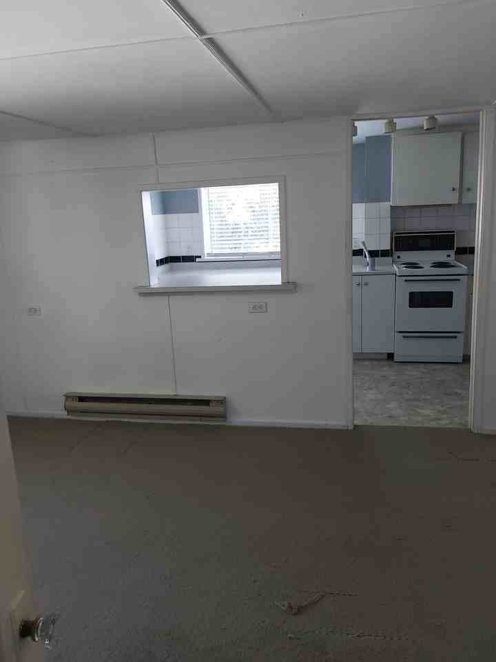 1324 Nanaimo Street - Photo 3 of 7